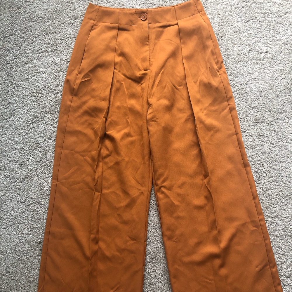 Mustard Wide Leg Bottom size Medium